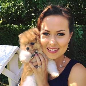 Meet your Posher, Corrie